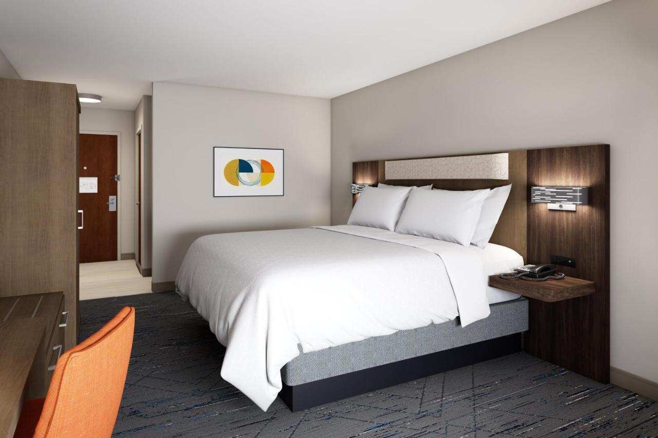 Express & - Grand Haven By Ihg Hotel