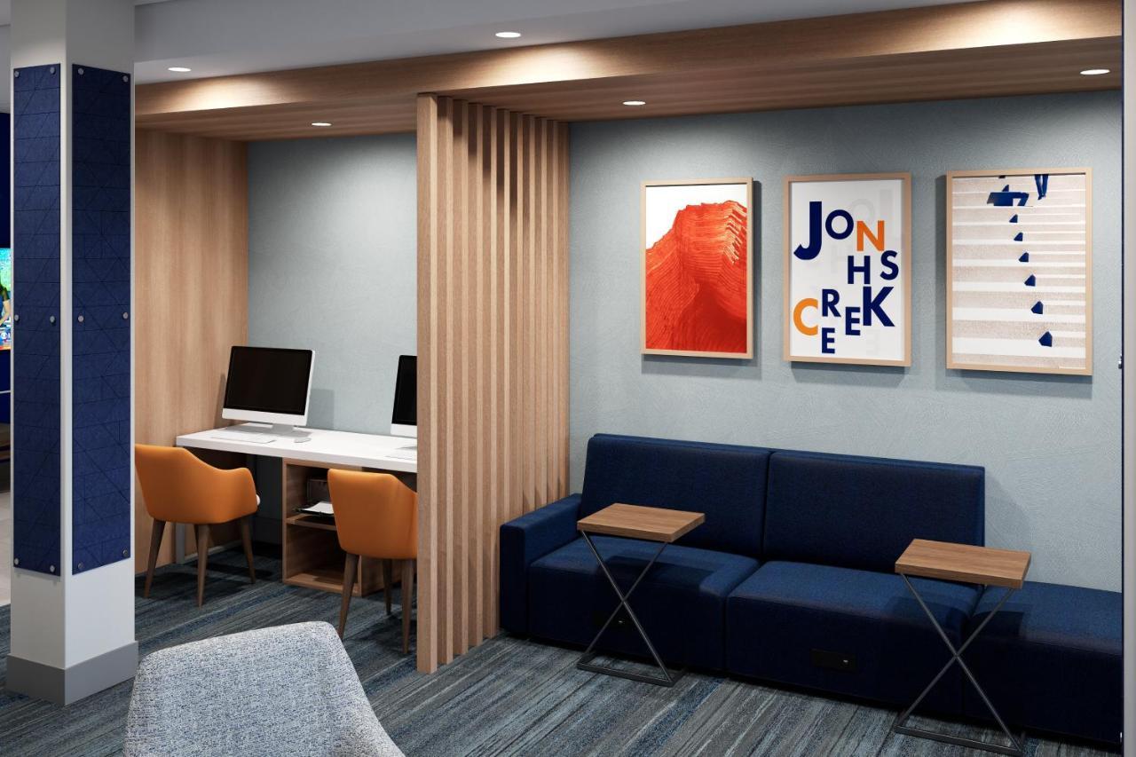 Express & - Grand Haven By Ihg Hotel 3*