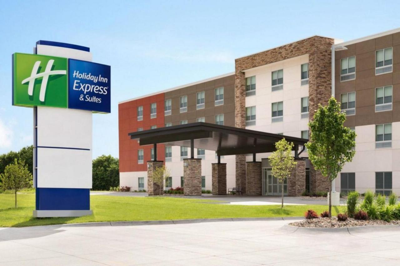 Express & - Grand Haven By Ihg Hotel
