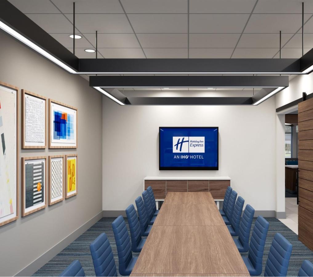 Express & - Grand Haven By Ihg