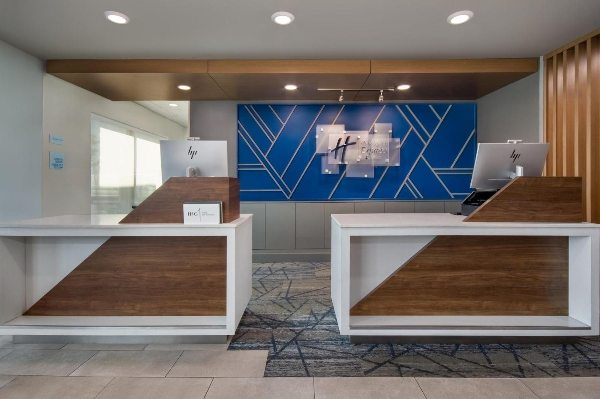 Express & - Grand Haven By Ihg 3*