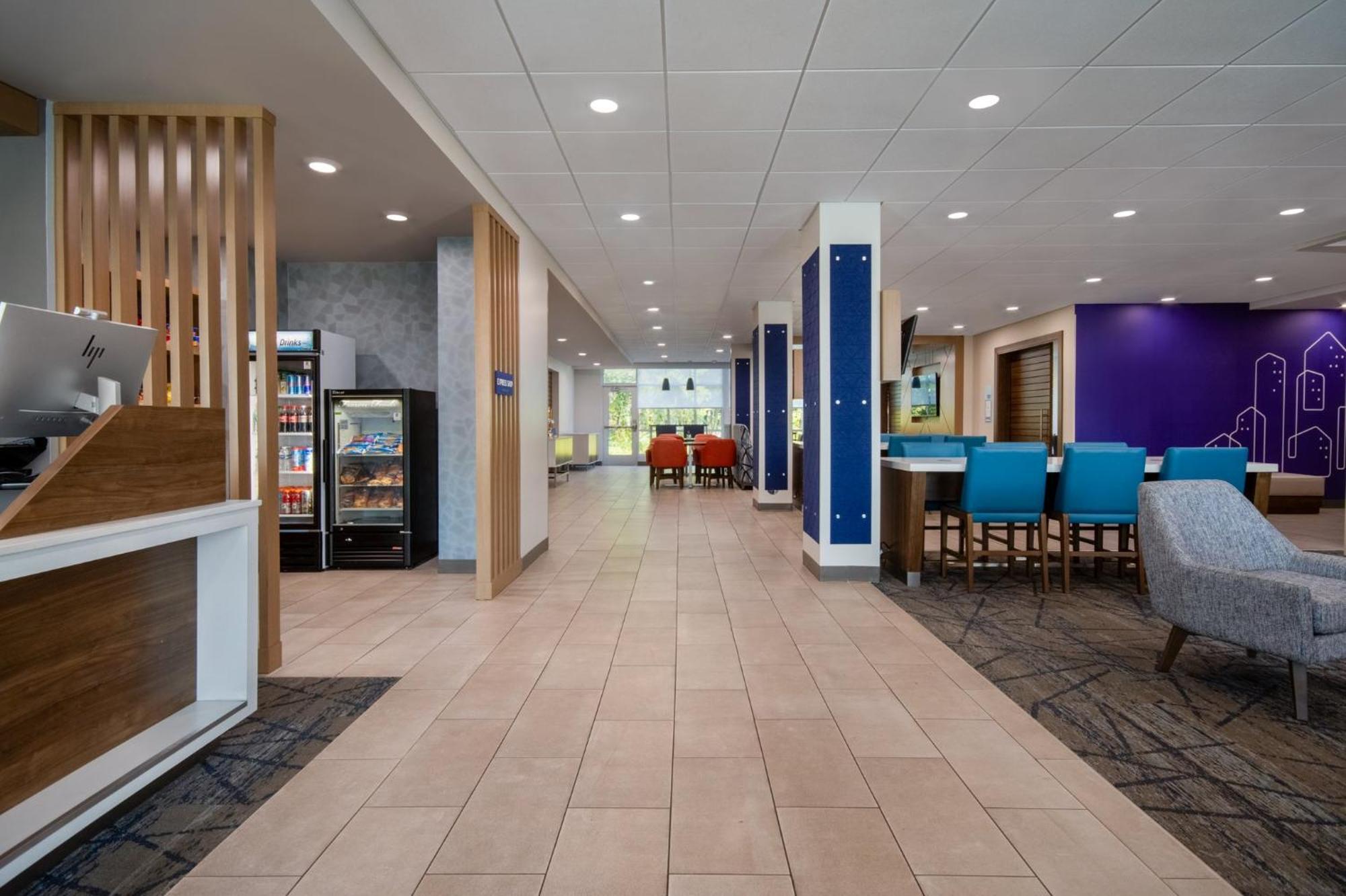 Express & - Grand Haven By Ihg Hotel